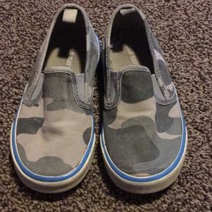 Gray camp canvas shoes
